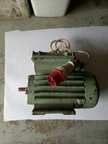 Prodám patkový 3-fázový elektromotor