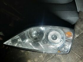 Ford mondeo mk3 Levý xenon