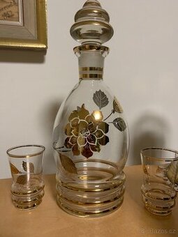 Sklenena karafa