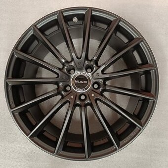 Dvourozměrné disky MAK 8Jx19'' ET38 + 9Jx19'' ET50