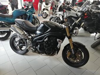 Triumph speed triple 1050