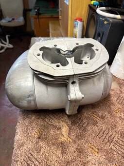 Blok motor i s vikami jawa 350/354