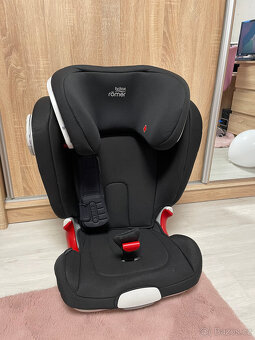 Dětská autosedačka Britax Römer Kidfix II XP SICT (15–36 kg)