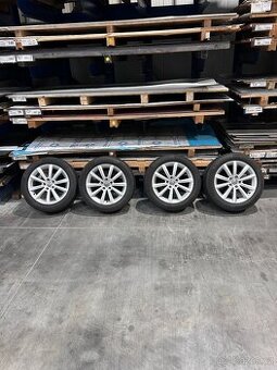 Zimní originální ALU kola R17 215/55