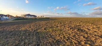 stavební/pozemek/Mělník-Velký Borek