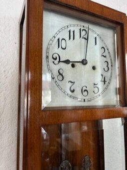 Závažové hodiny - artdeco Gustav Becker.