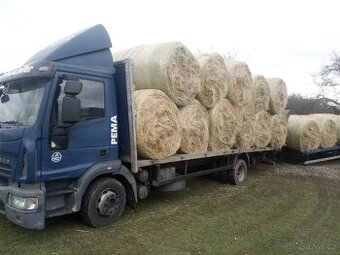 Seno kulaté balíky