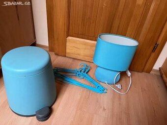Odpadkovy kos, raminka a lampicka modra detsky pokoj