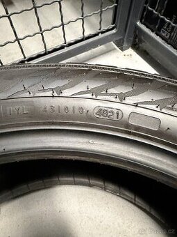 Zimni pneu Nokian 235/55 R18