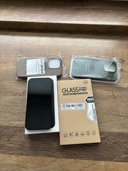 Iphone 15pro v TOP stavu záruka do 8.8.2027