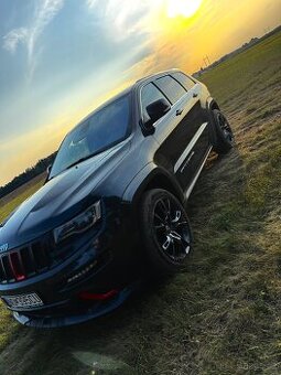 Jeep Grand Cherokee 6,4 SRT