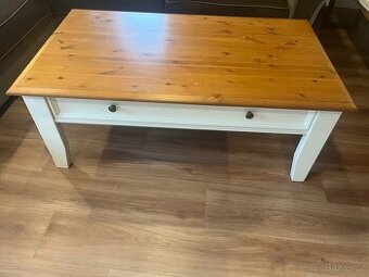 Konferencni stolek - masiv