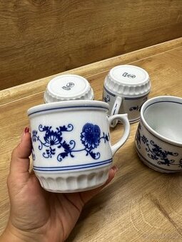 Hrnek velký, Cibulak, Originál porcelán Dubí