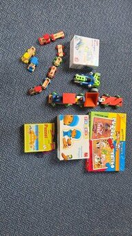 Dřevené hračky vlak atd.