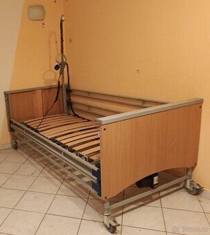 Elektricky polohovatelná postel