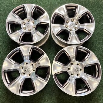 6x139.7 R20 Originál Dodge RAM 1500 model 2022 + senzory