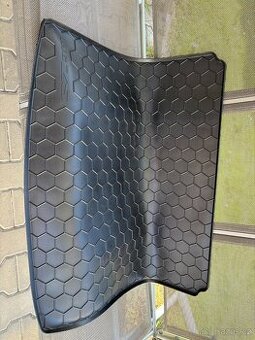 gumová vana do kufru-MG ZS