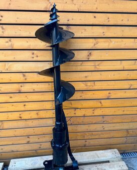 Hydraulický Zemní vrták průměr 30cm (nový)
