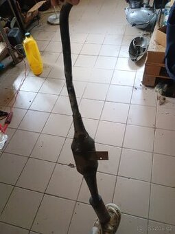 Bustl exhaust na Babettu