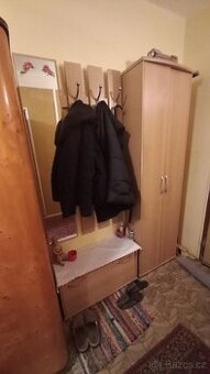 Věšák do předsíně
