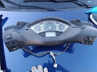 Yamaha x max