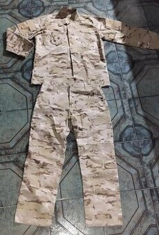 Bluza a kalhotami multicam