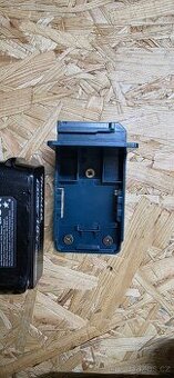 Držák aku baterie a nářadí Makita 18V - 1