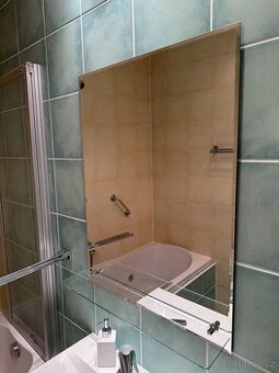 Prodám zrcadlo do koupelny.