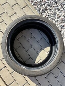 Letní pneu vredestein 225/40 18.. ještě cca 2 měsíce