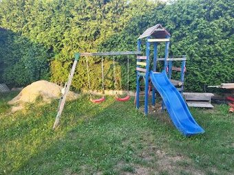 Houpačka se skluzavkou