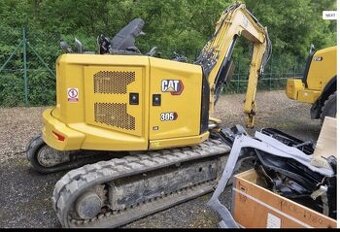 CAT 305