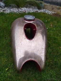 Nádrž Jawa Pérák