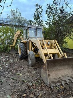 Traktorbagr Massey Ferguson