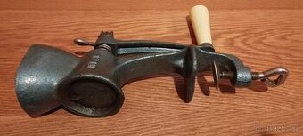 Retro starý mlýnek na mák IDEAL - Czechoslovakia