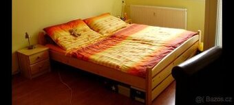 Postel masiv 180x200cm