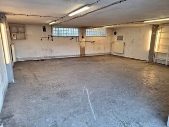 Pronájem skladu-garáže v Ostravě