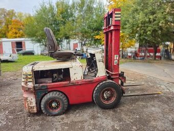 Desta 1622S, nosnost 1,6t plně pojízdná, motor Zetor 2011. N