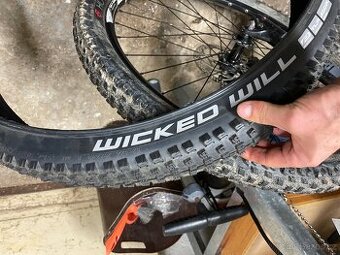 Plast Schwalbe 29x2,4 novy