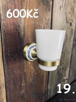 Mosazné koupelnové doplňky