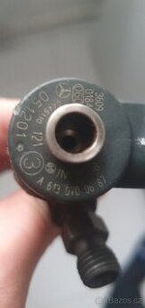 Vstřikovače BOSCH A6130700687, 0445110121