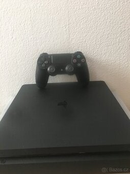 PLAYSTATION 4 top stav