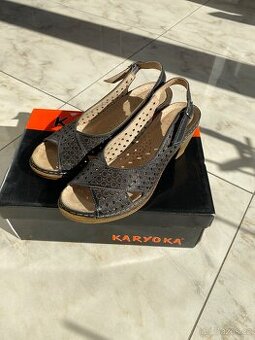 Dámské boty na podpatku velikost 37.