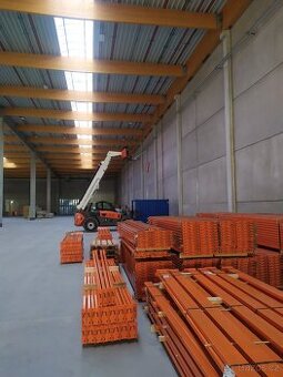 REGÁLY - NĚMECKO - MONTÉŘI