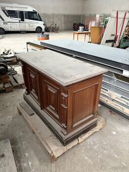 Dřevěná komoda - nepoškozená