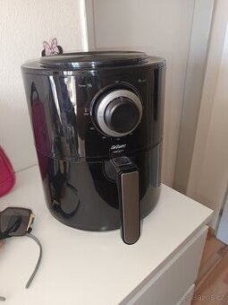Nová nepoužitá horkovzdušná fritéza