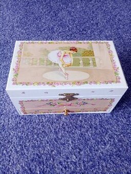 Dětská šperkovnice/hrací skříňka s baletkou