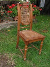 starožitná židle s výpletem zad