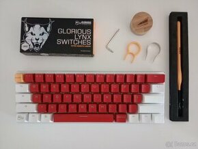 Custom mechanická klávesnice Glorious GMMK Compact White Ice