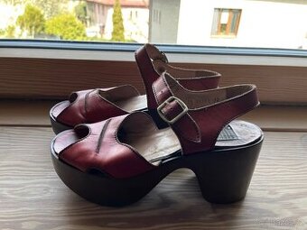 Retro dámské červené sandály velikost 37