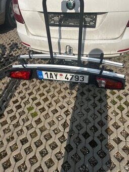 Nosič kol Menabo